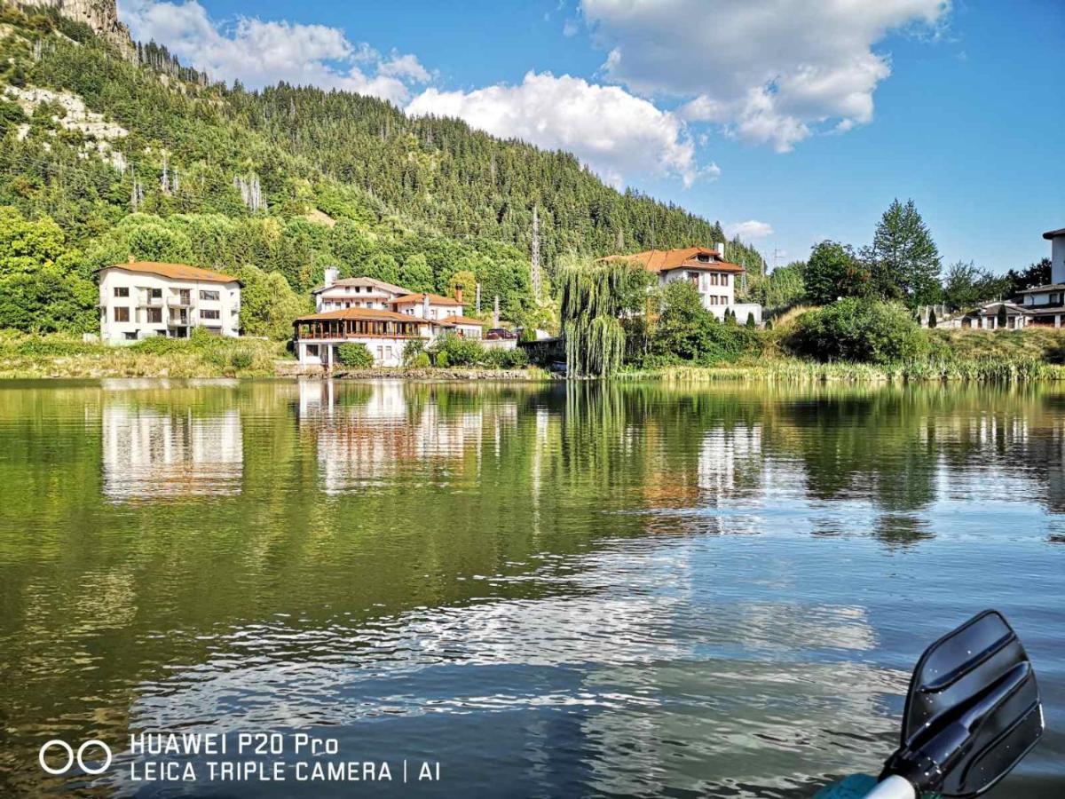 Ribkata Family Hotel Smolyan Exterior photo